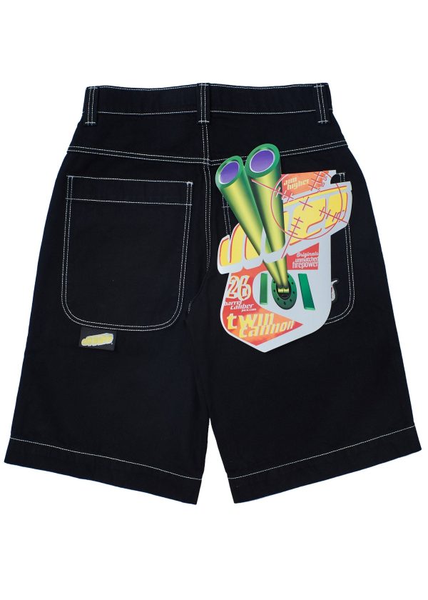 J2101D5_TWIN-CANNON_SHORT_BLK_0010_JNCO_LF_DTLS_17
