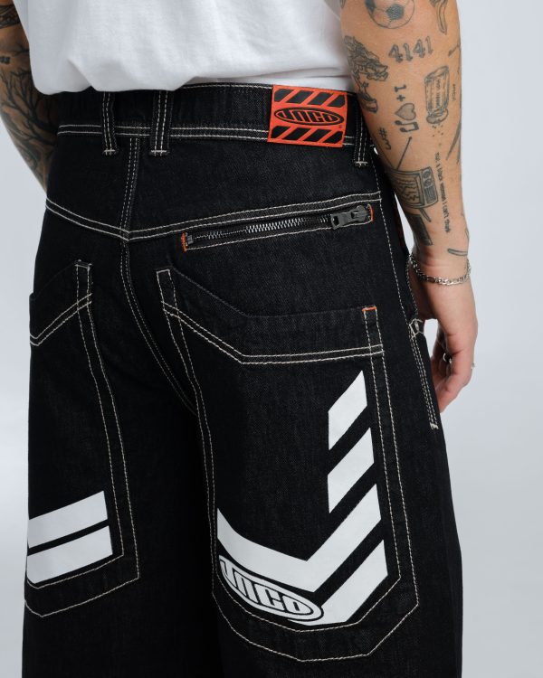 JNCO_Ecommerce_11-22-2417986_c93af9c4-6ce8-4ae6-be43-379b0d9a78d6